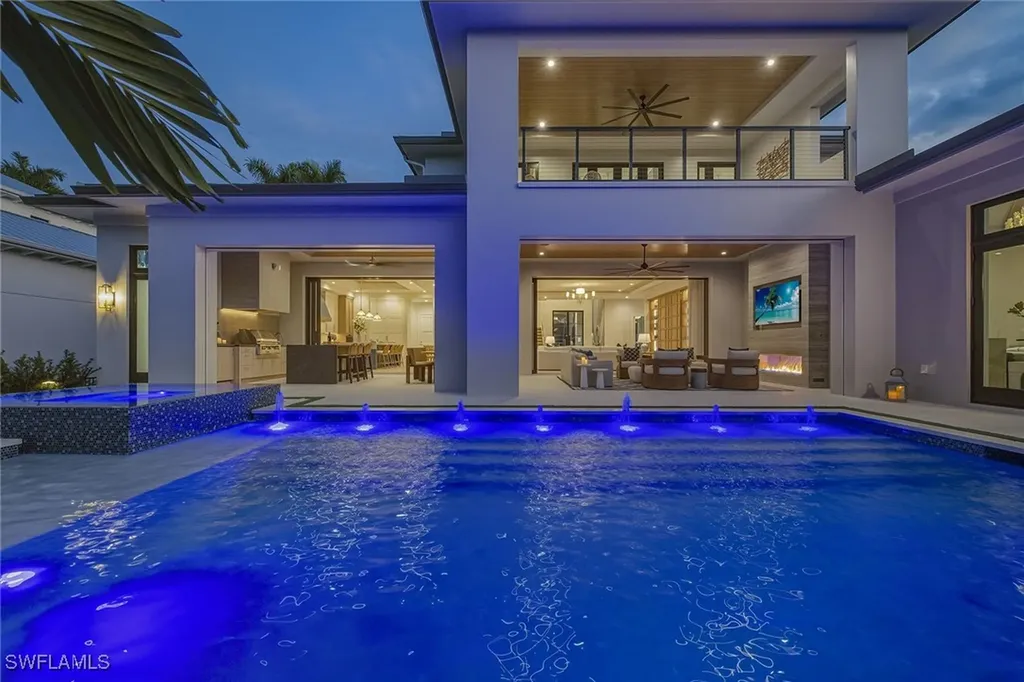 405 Putter Point Drive Naples FL 34103