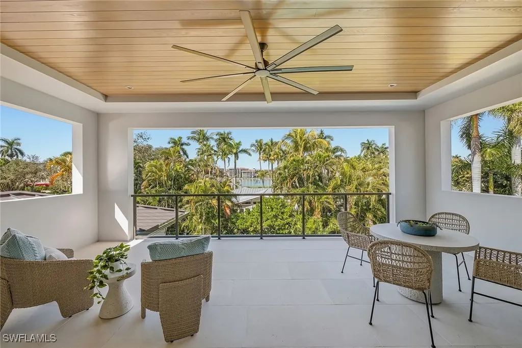 405 Putter Point Drive Naples FL 34103