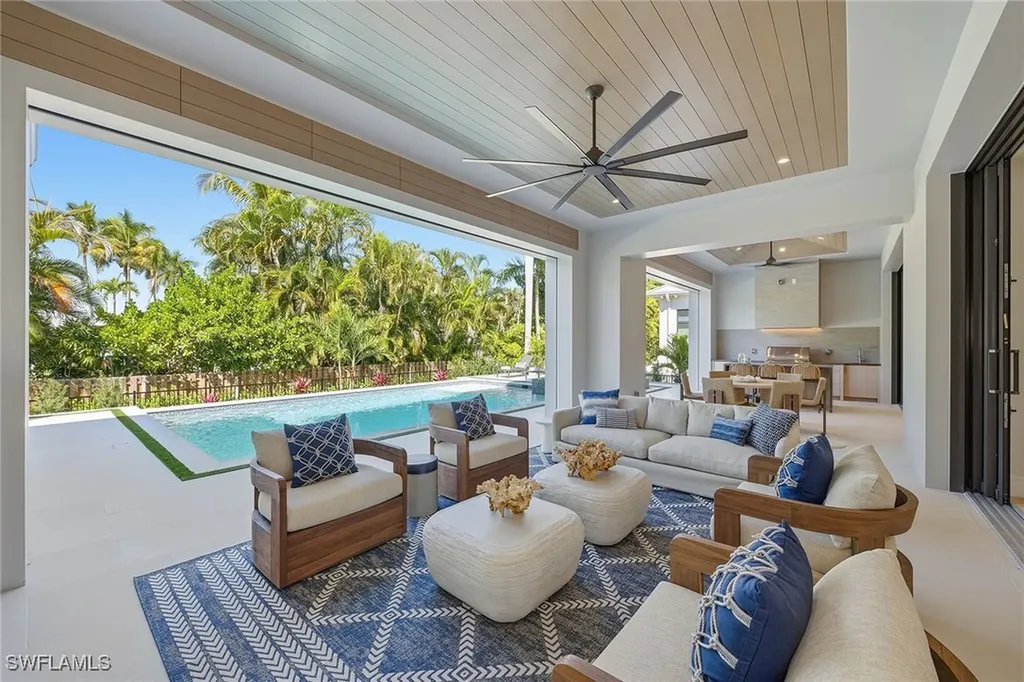 405 Putter Point Drive Naples FL 34103