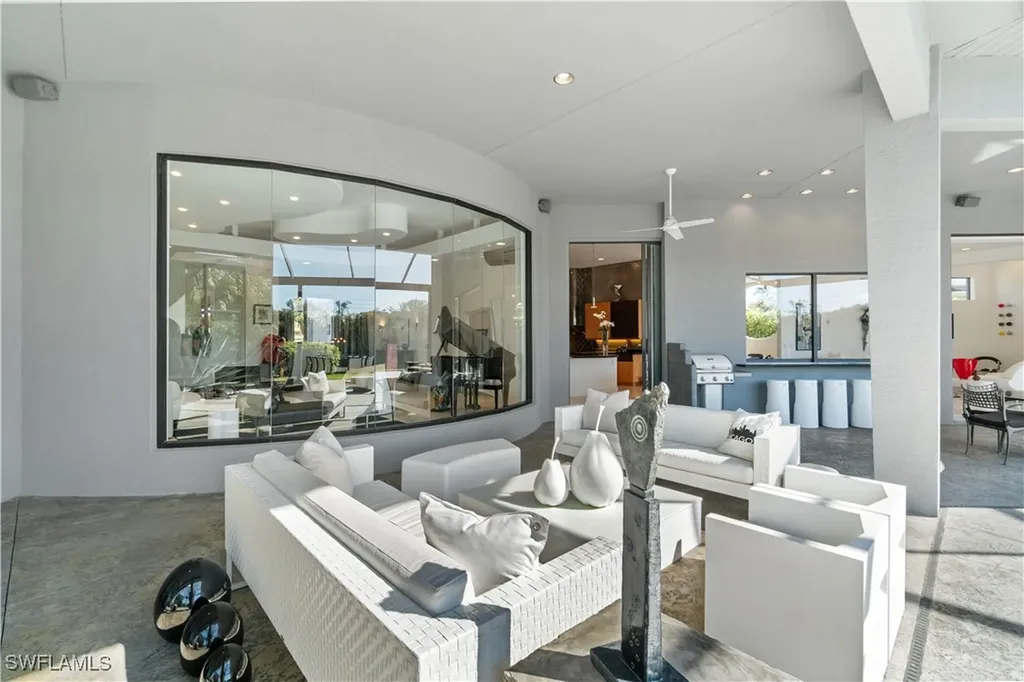 570 Portsmouth Court Naples FL 34110