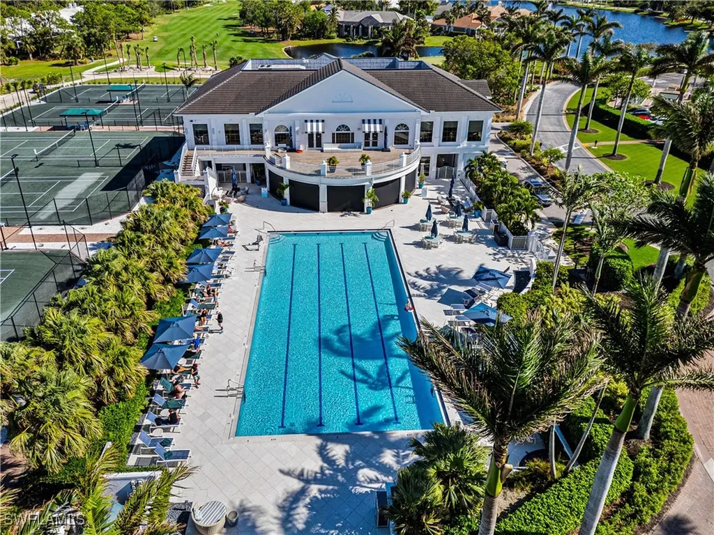 570 Portsmouth Court Naples FL 34110