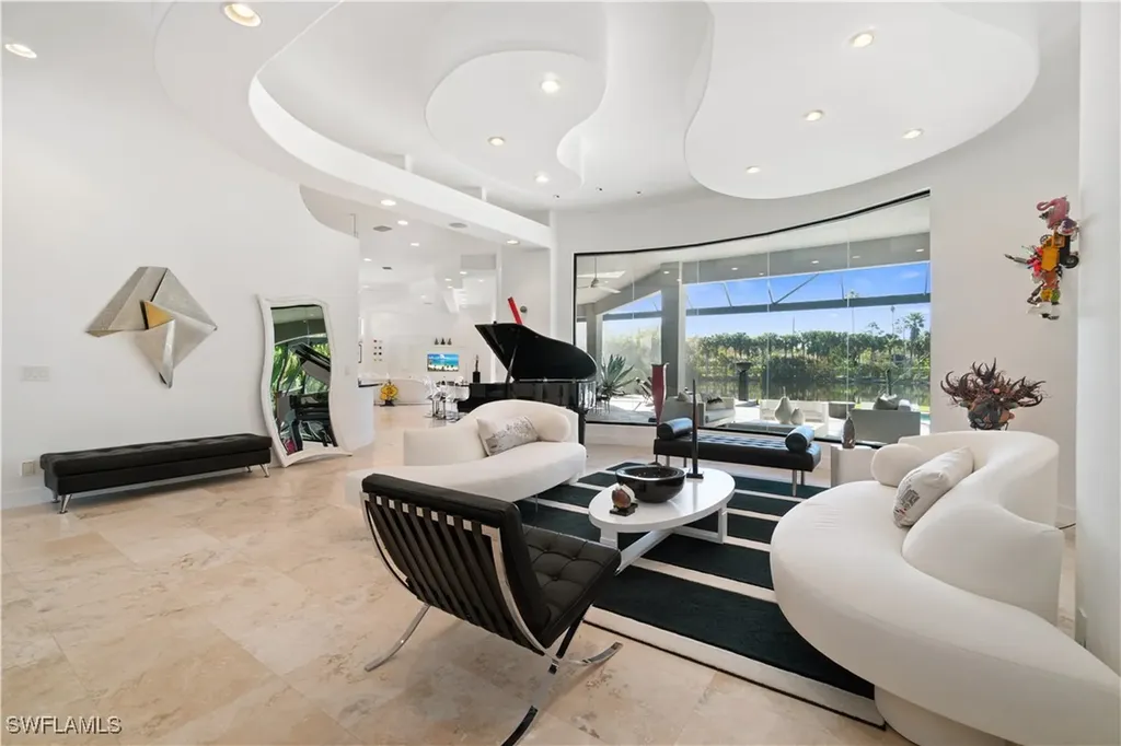 570 Portsmouth Court Naples FL 34110