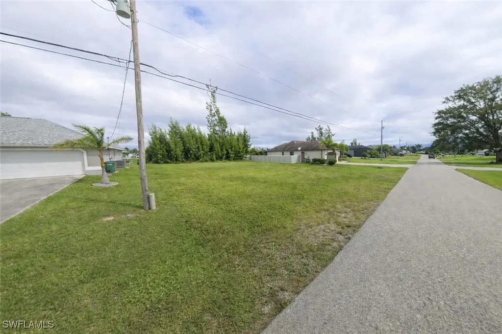 623 SW 22nd Terrace Cape Coral FL 33991