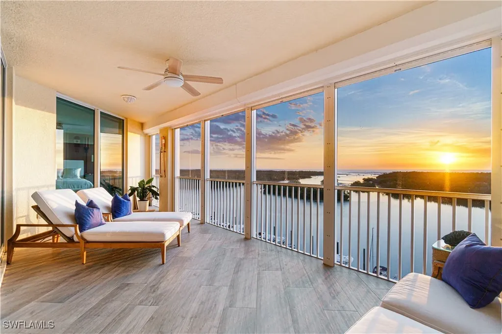 435 Dockside Drive Naples FL 34110