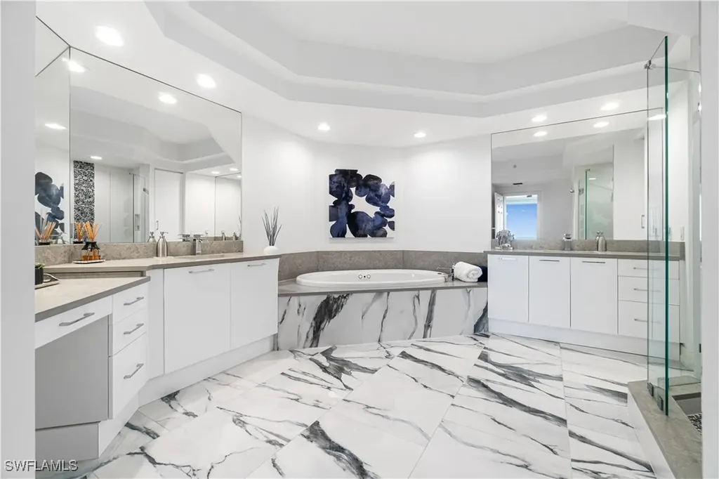 435 Dockside Drive Naples FL 34110