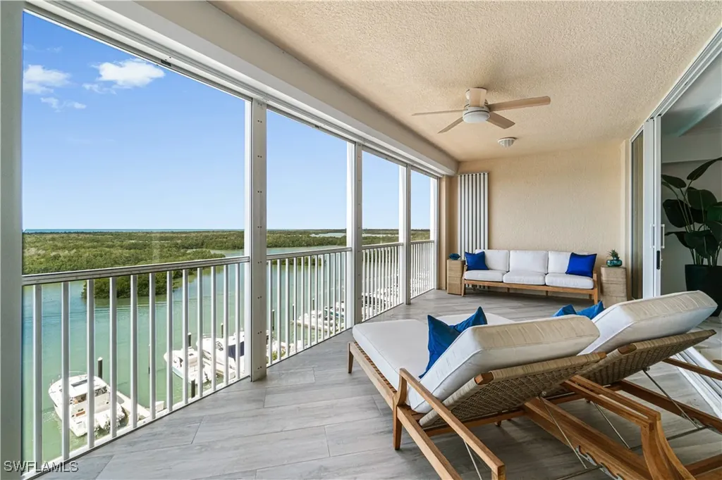 435 Dockside Drive Naples FL 34110