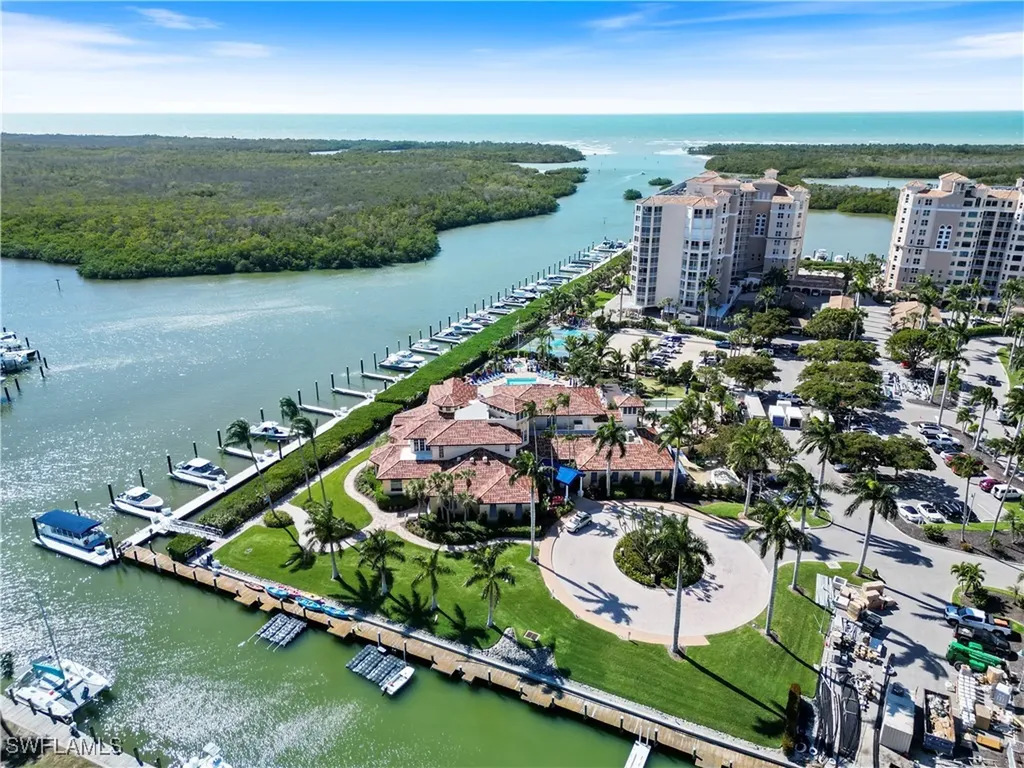 435 Dockside Drive Naples FL 34110