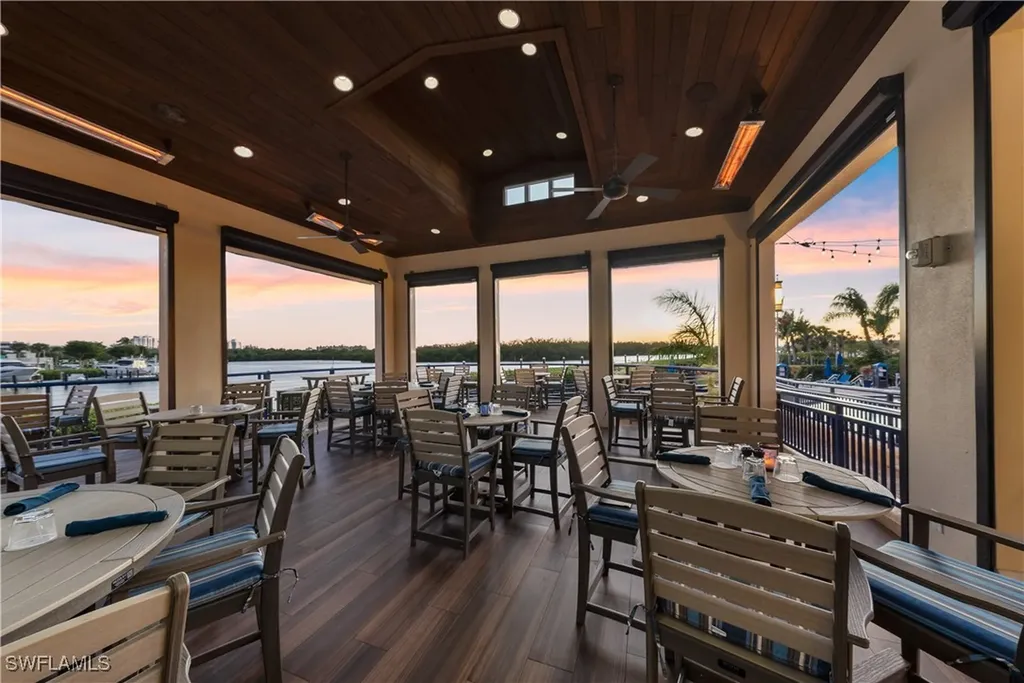 435 Dockside Drive Naples FL 34110