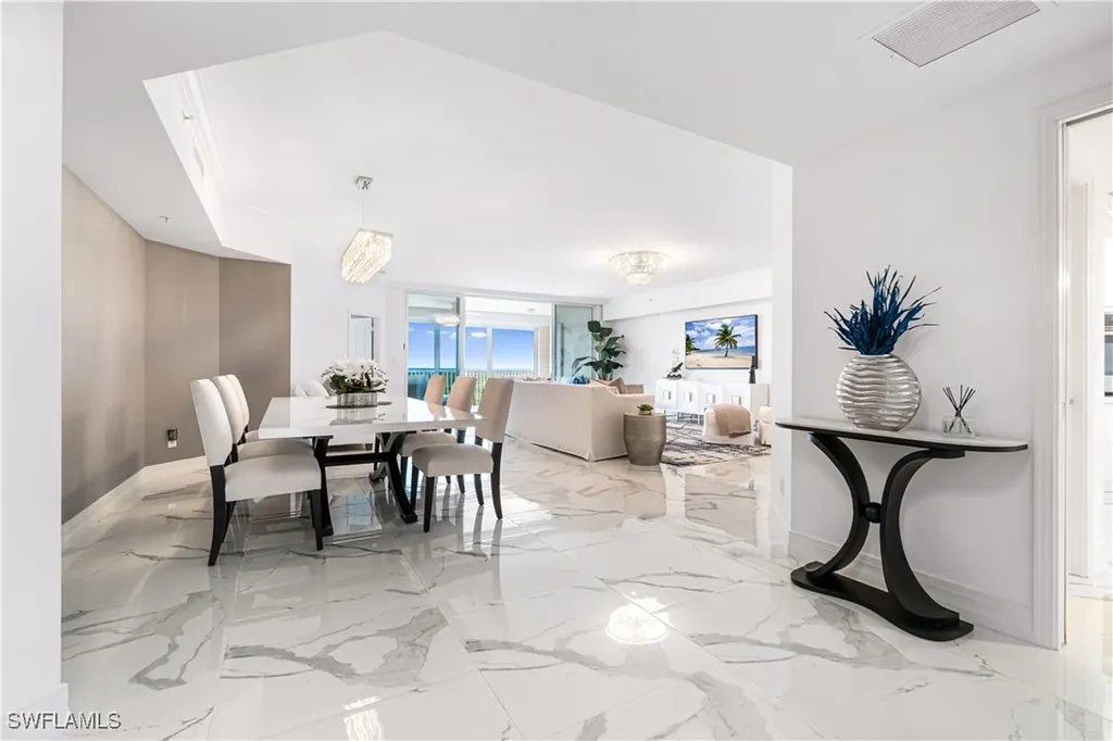 435 Dockside Drive Naples FL 34110