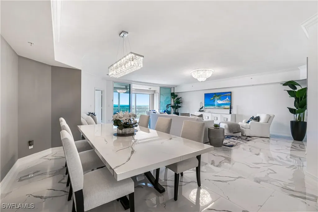 435 Dockside Drive Naples FL 34110