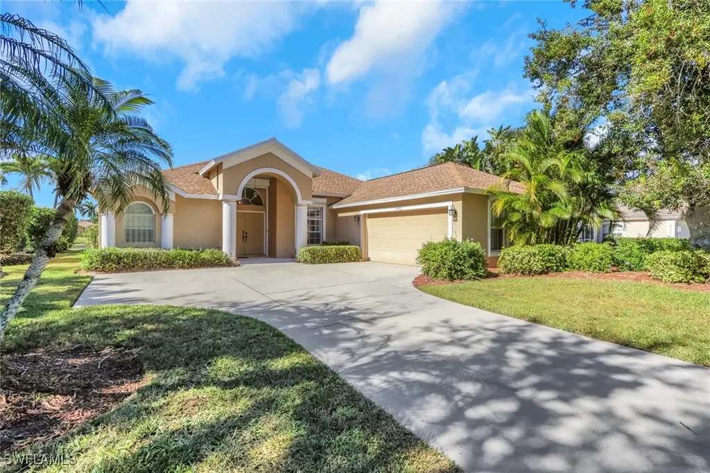 1450 Vintage Lane Naples FL 34104