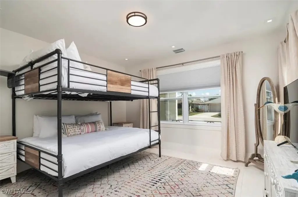 648 100th Avenue N Naples FL 34108