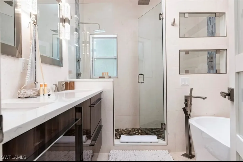 648 100th Avenue N Naples FL 34108