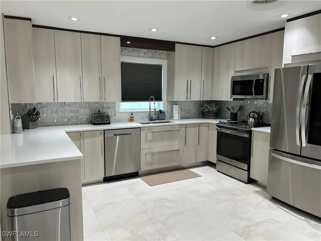 648 100th Avenue N Naples FL 34108