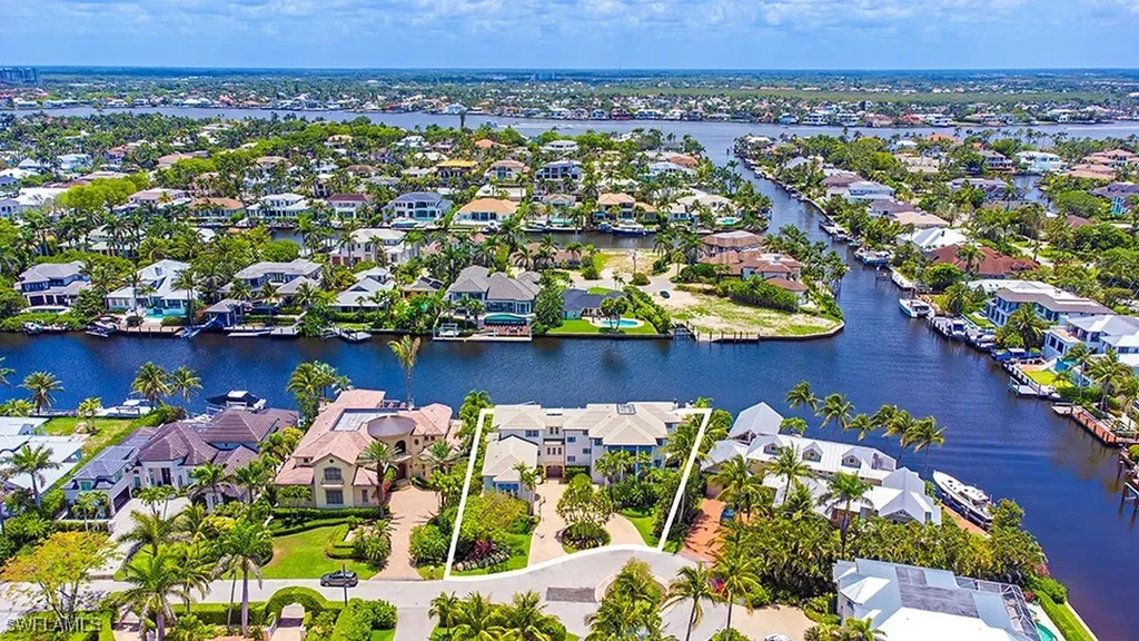 2001 4th Street S Naples FL 34102
