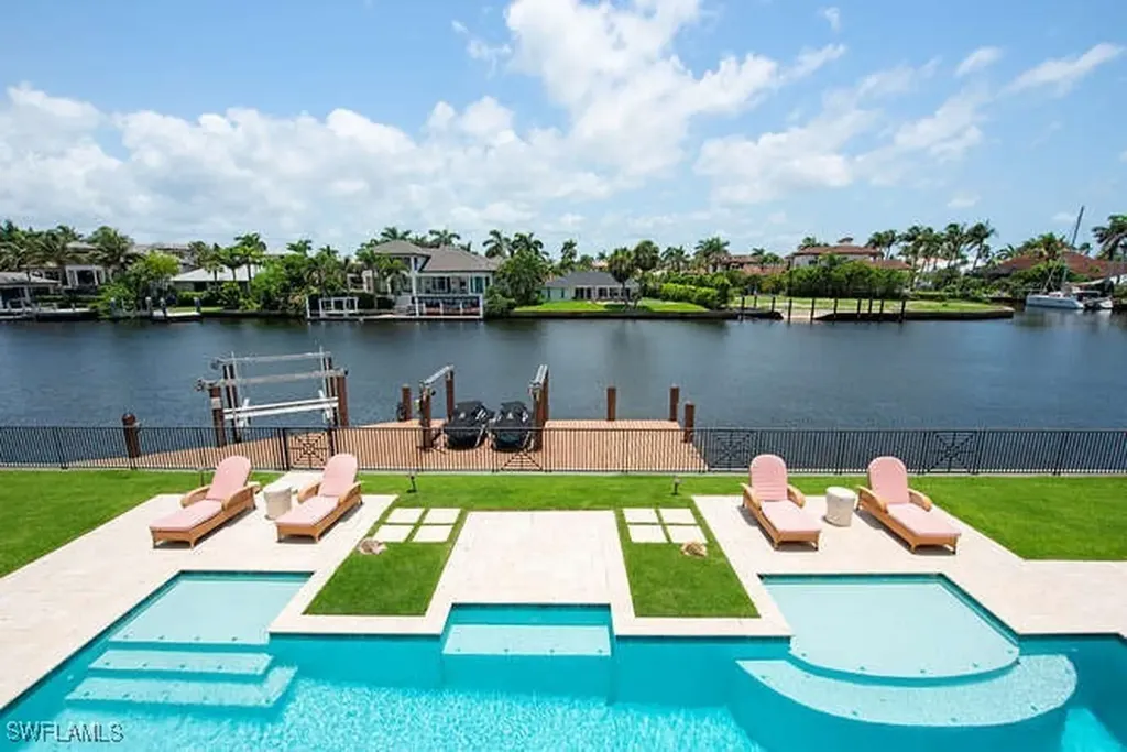 2001 4th Street S Naples FL 34102