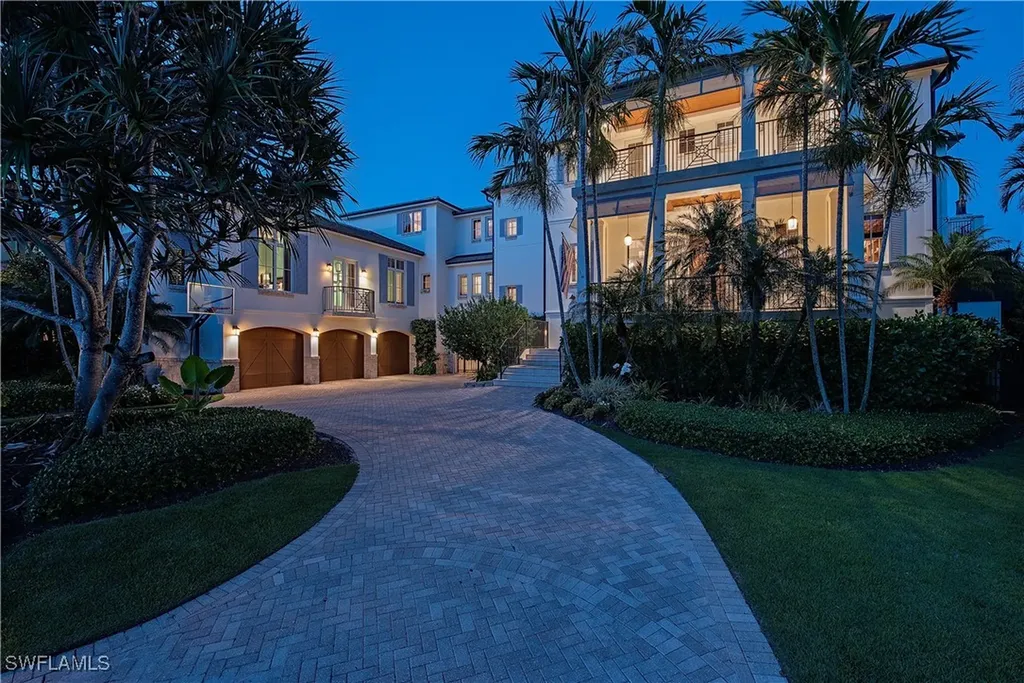 2001 4th Street S Naples FL 34102