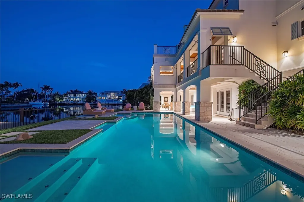 2001 4th Street S Naples FL 34102