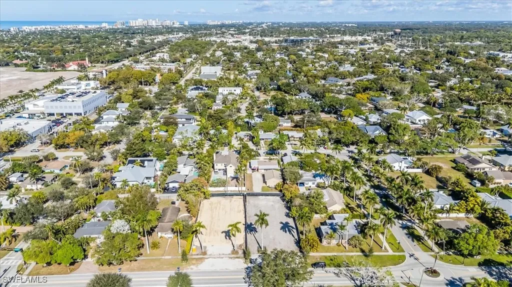 1075 7th Avenue N Naples FL 34102