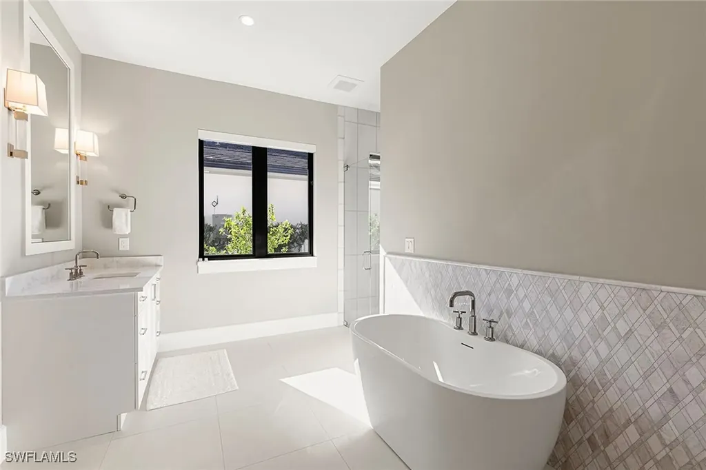 2036 Cambridge Park Drive Naples FL 34109