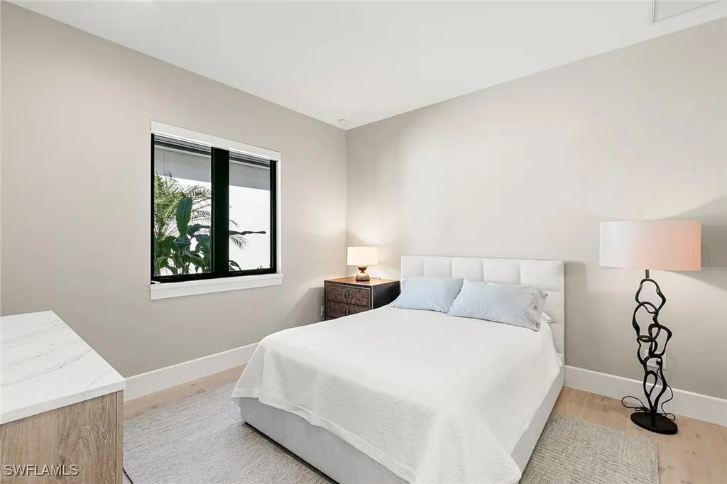 2036 Cambridge Park Drive Naples FL 34109