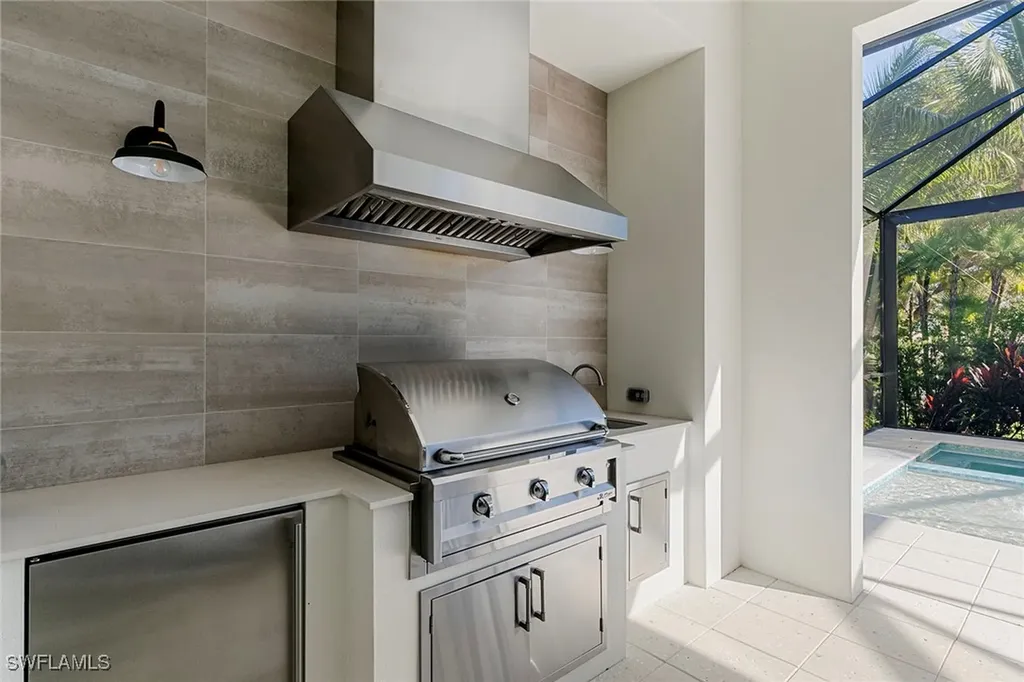 2036 Cambridge Park Drive Naples FL 34109