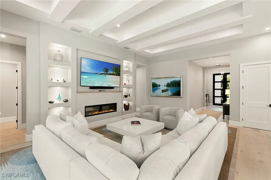 2036 Cambridge Park Drive Naples FL 34109