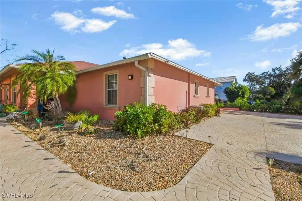 4438 Pine Lake Road Bonita Springs FL 34134