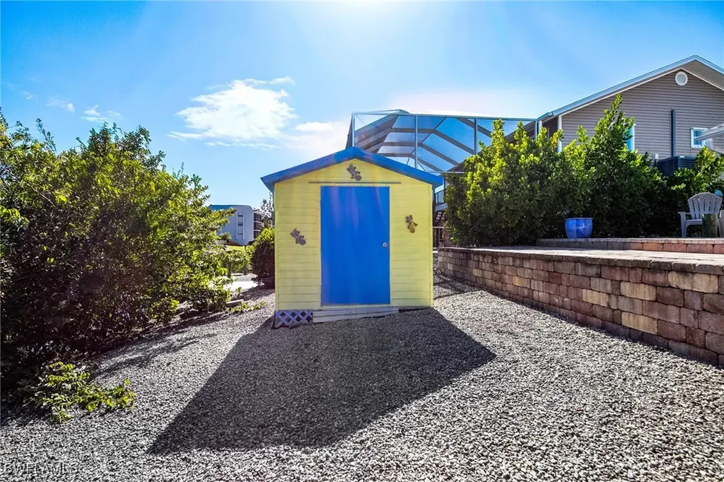 27284 Barbarosa Street Bonita Springs FL 34135