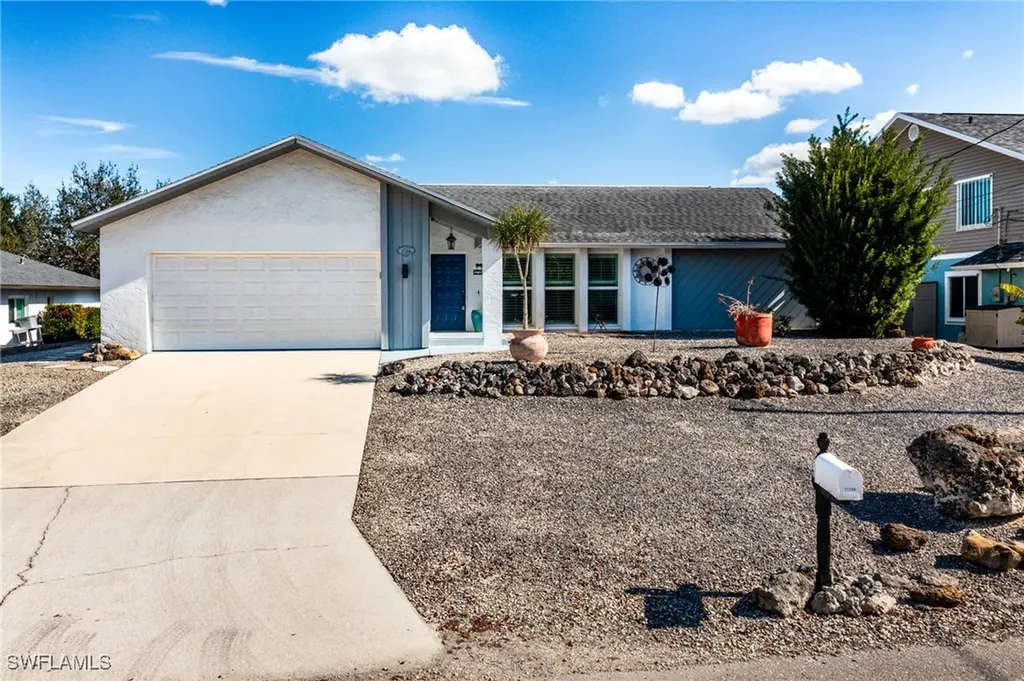 27284 Barbarosa Street Bonita Springs FL 34135