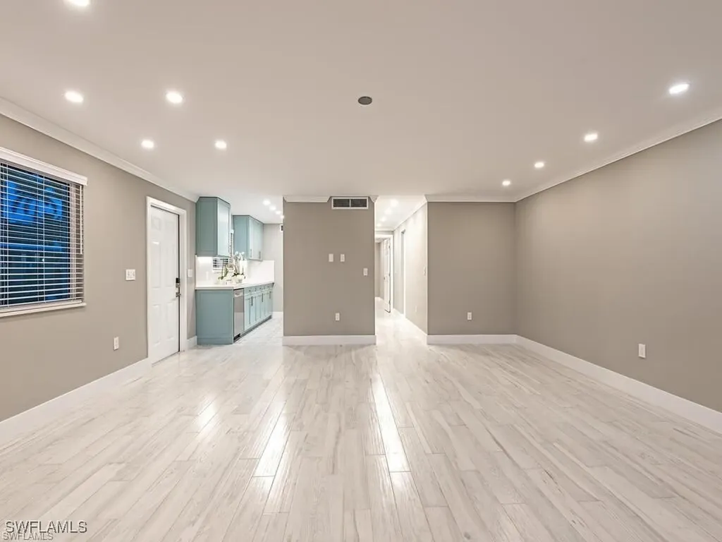 2500 Gulf Shore Boulevard N Naples FL 34103