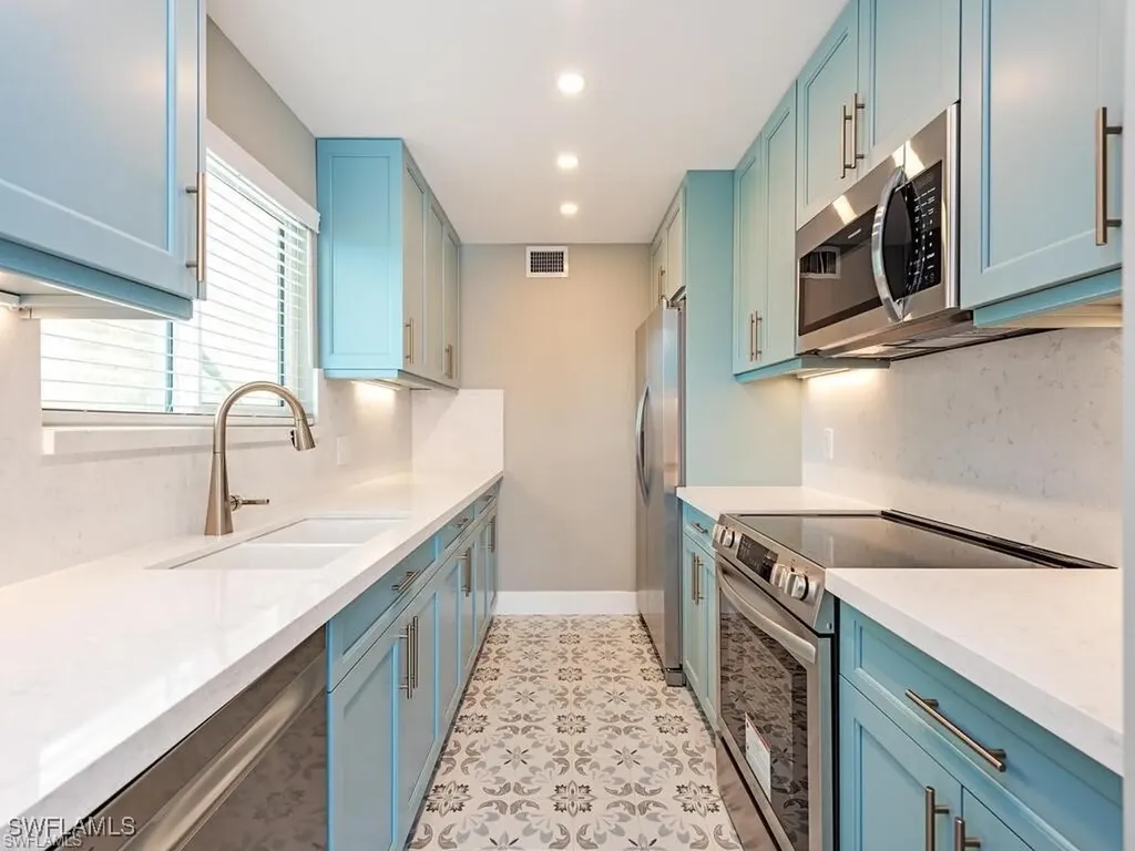 2500 Gulf Shore Boulevard N Naples FL 34103