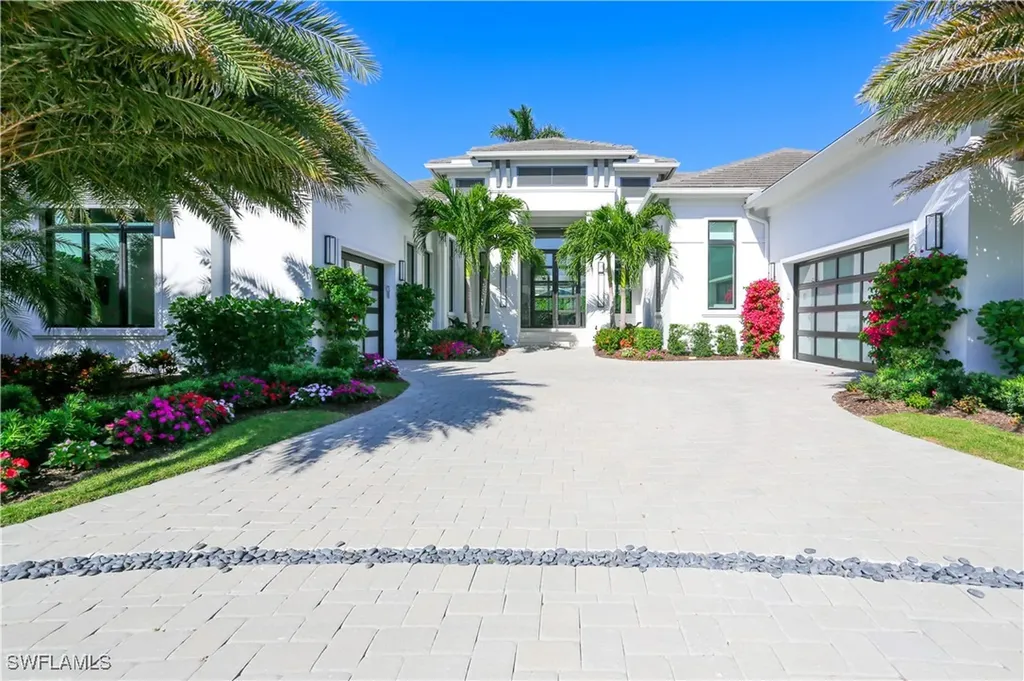 3123 Crayton Road Naples FL 34103