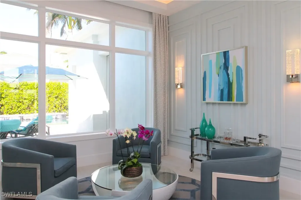 3123 Crayton Road Naples FL 34103
