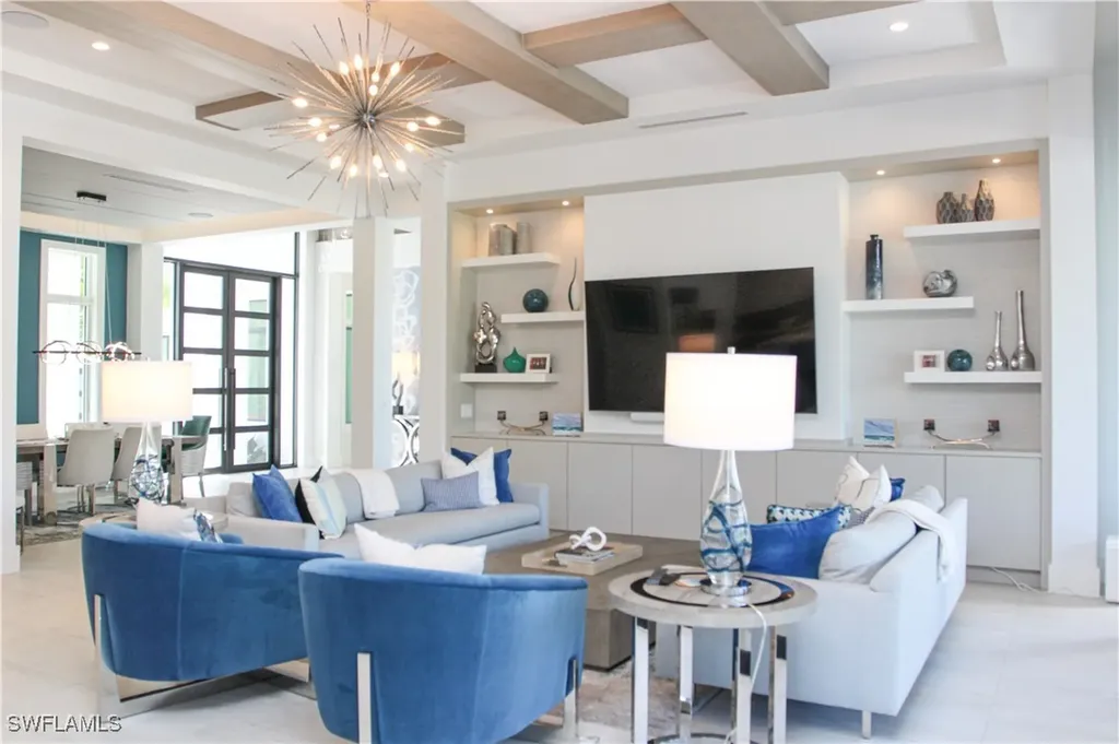 3123 Crayton Road Naples FL 34103