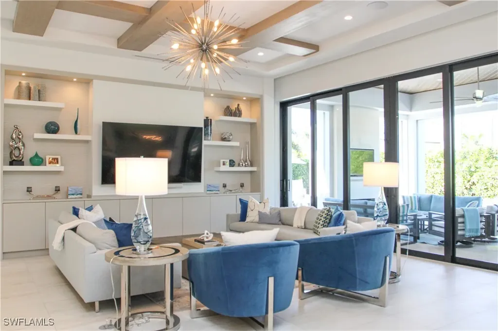 3123 Crayton Road Naples FL 34103