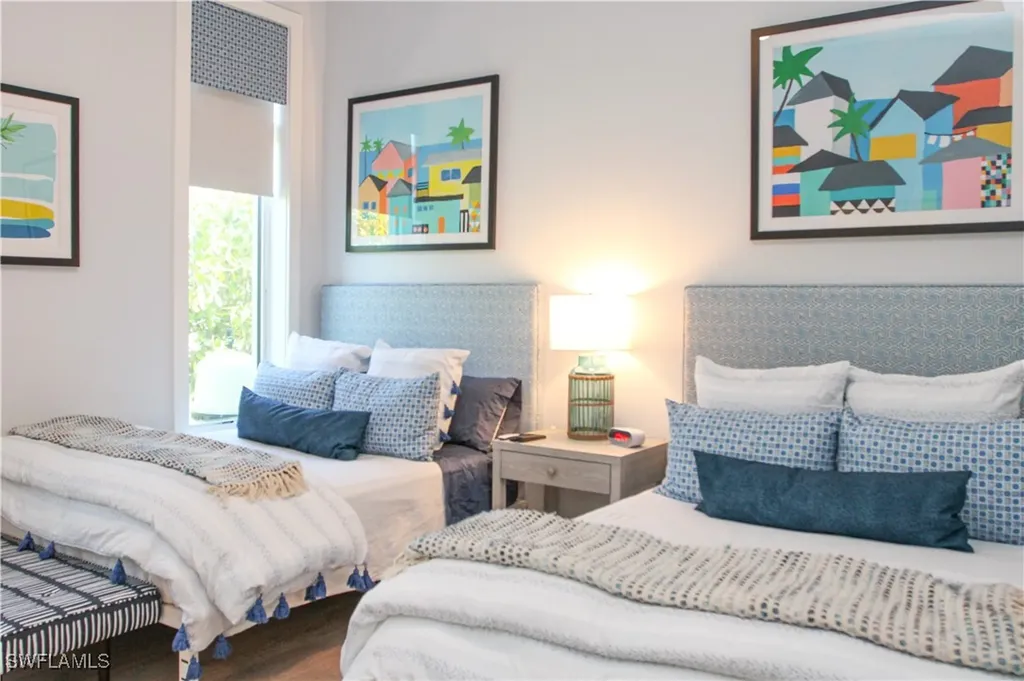 3123 Crayton Road Naples FL 34103