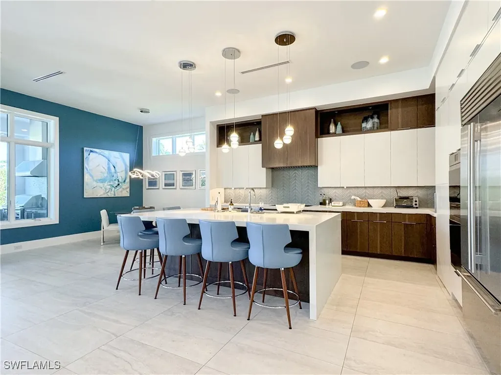 3123 Crayton Road Naples FL 34103