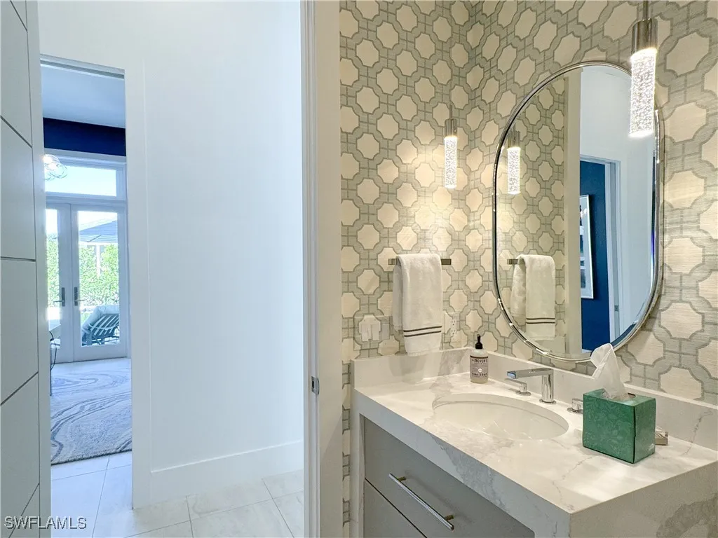 3123 Crayton Road Naples FL 34103