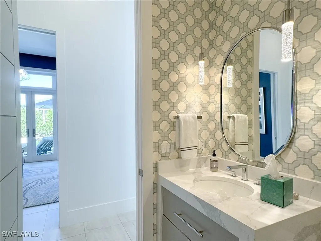 3123 Crayton Road Naples FL 34103