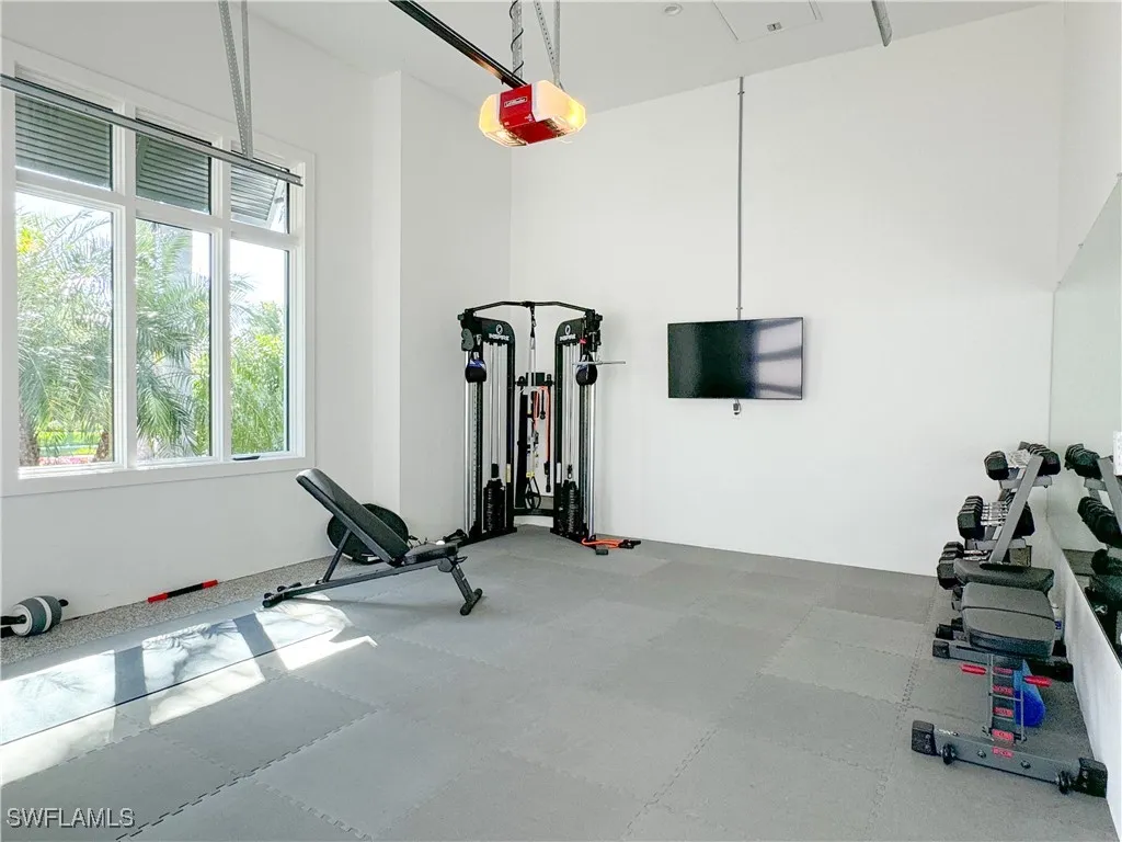 3123 Crayton Road Naples FL 34103