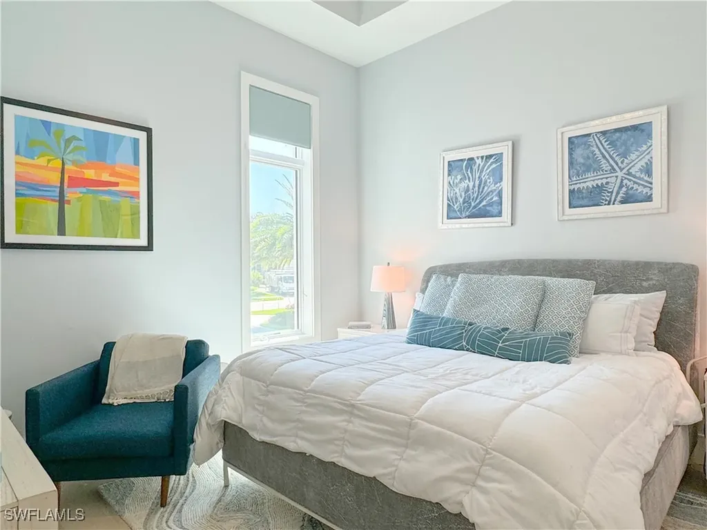 3123 Crayton Road Naples FL 34103