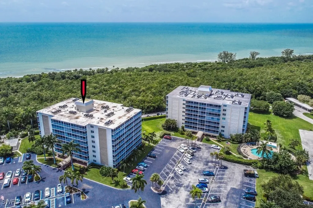 3 Bluebill Avenue Naples FL 34108