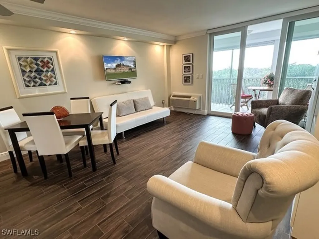 3 Bluebill Avenue Naples FL 34108