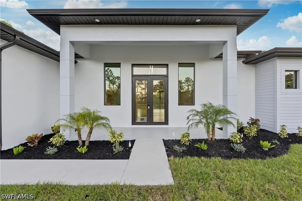 3269 54th Avenue NE Naples FL 34120