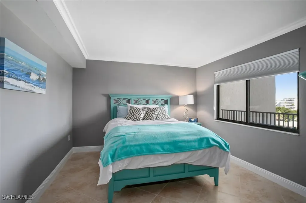 10851 Gulf Shore Drive Naples FL 34108