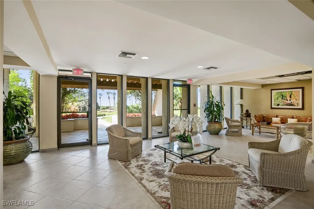 10851 Gulf Shore Drive Naples FL 34108