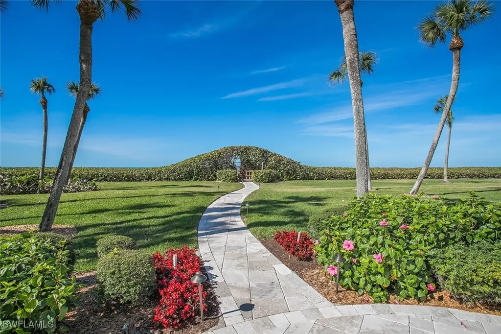 10851 Gulf Shore Drive Naples FL 34108