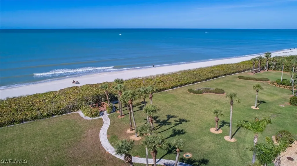 10851 Gulf Shore Drive Naples FL 34108