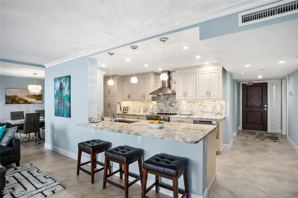 10851 Gulf Shore Drive Naples FL 34108